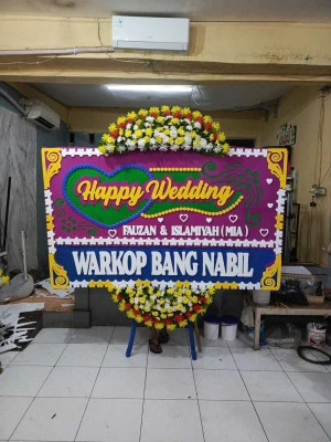 Papan Bunga di Karang Sari