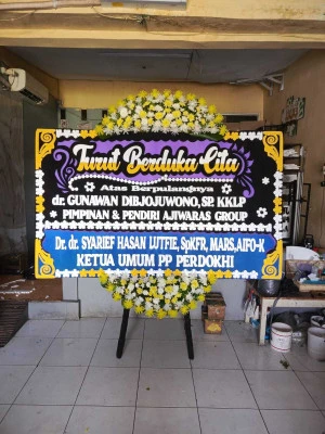 Papan Bunga di Karang Sari